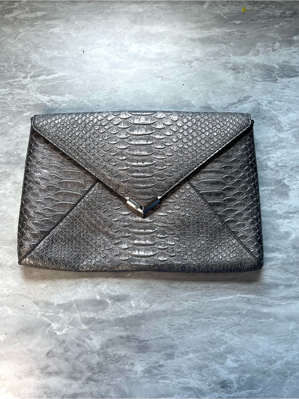 Stella & Dot Slim City Metallic Silver Envelope ClutchTextured Faux Snakeskin